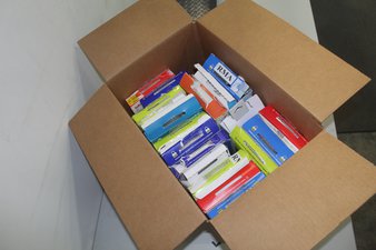 1 Parcel Box Box- 19 Pcs – Other – Customer Returns (Plug and Play Tested) – Motorola, TCL, Samsung, Nokia – Walmart