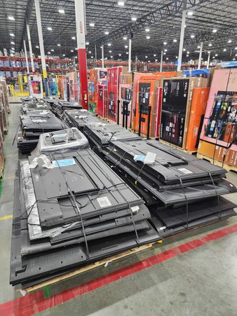 Truckload 24 Pallets – 330 Pcs – LED & LCD – Damaged / Missing Parts / Tested NOT WORKING – VIZIO, Onn, HISENSE, Samsung