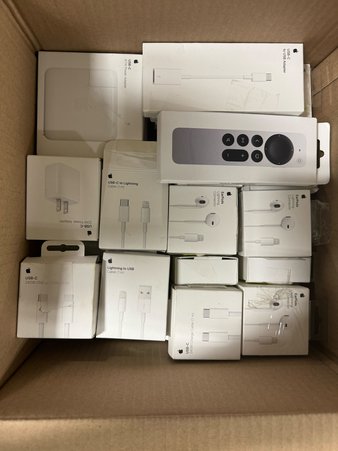 2 Boxes – 97 Pcs – In Ear Headphones, Other – Untested Customer Returns – Apple, Andoer