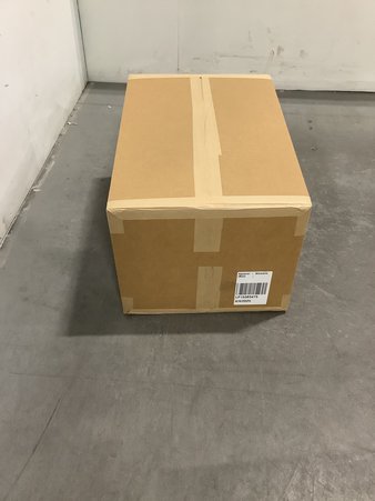 1 Parcel Box – 33 Pcs – T-Shirts, Polos, Sweaters & Cardigans, Jeans, Pants, Legging & Shorts, Jackets & Outerwear – Untested Customer Returns – Columbia, Under Armour, Wrangler, ARIAT – Outdoor Retailer