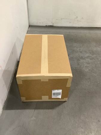 1 Parcel Box – 38 Pcs – T-Shirts, Polos, Sweaters, Jeans, Pants & Shorts – Untested Customer Returns – Under Armour, The North Face, Columbia, Arctix – Outdoor Retailer