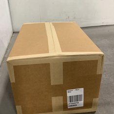1 Parcel Box - 47 Pcs - T-Shirts, Polos, Sweaters, Jeans, Pants & Shorts - Untested Customer Returns - The North Face, Under Armour, Columbia, huk - Outdoor Retailer