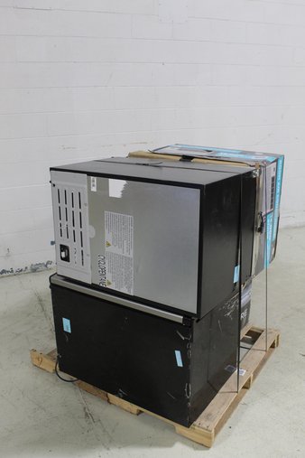 Pallet – 4 Pc(s) – Bar Refrigerators & Water Coolers – New Damaged Box (Scratch & Dent) – Frigidaire