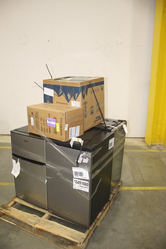 6 Pallets – 37 Pcs – Bar Refrigerators & Water Coolers, Freezers – Untested Customer Returns – Walmart