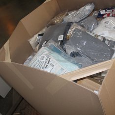 3 Pallets - 380 Pcs - Curtains & Window Coverings, Bath, Decor, Kitchen & Dining - Like New or New Customer Returns - JC Penney