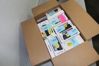 1 Parcel Box Box- 40 Pcs – Samsung – Customer Returns (Plug and Play Tested) – Samsung, Motorola, TCL, Orbic – Walmart