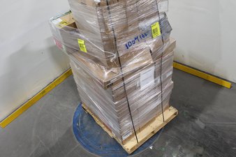 1 Pallets – 31 Pcs – New Bedroom, Office – New and New Damaged Box – Walmart