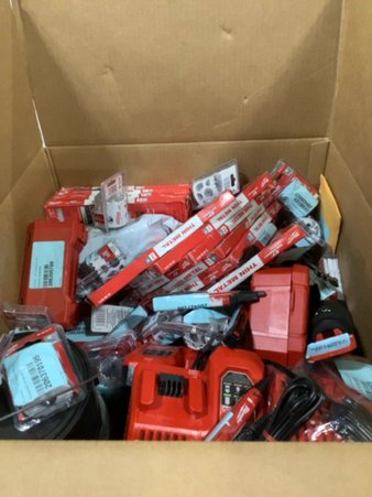 3 Parcel Boxes – 278 Pcs – Tool Accessories, Power Tools – Conditionally Assessed Milwaukee Tools Returns (Conditions in Manifest)