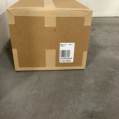 1 Parcel Box - 44 Pcs - T-Shirts, Polos, Sweaters, Underwear & Socks - Untested Customer Returns - The North Face, Under Armour, Columbia, Darn Tough - Outdoor Retailer