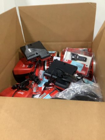 3 Parcel Boxes – 176 Pcs – Tool Accessories, Hand Tools – Conditionally Assessed Milwaukee Tools Returns (Conditions in Manifest)