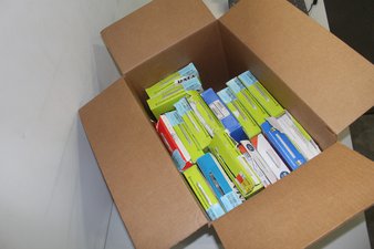 1 Parcel Box Box- 17 Pcs – Samsung – Customer Returns (Plug and Play Tested) – Samsung, TCL, Summit, AT&T – Walmart