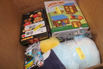 1 Parcel Box – 15 Pcs – Action Figures, Boardgames, Puzzles & Building Blocks, Stuffed Animals – OPEN BOX UNTESTED RETURNS – Walmart