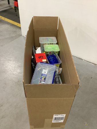 Box – 30 Pcs – Fishing & Wildlife – Untested Customer Returns – Betts, Zoom, Marine Metal Products, Z-Man