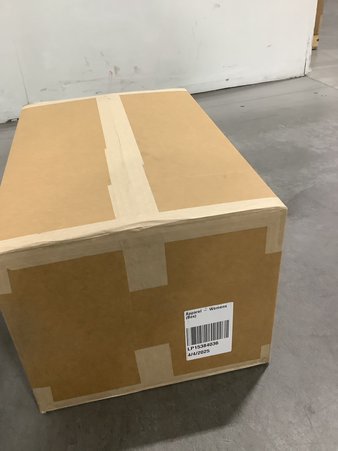 1 Parcel Box – 33 Pcs – Jeans, Pants, Legging & Shorts, Jackets & Outerwear – Untested Customer Returns – Columbia, The North Face, ARIAT, Wrangler – Outdoor Retailer