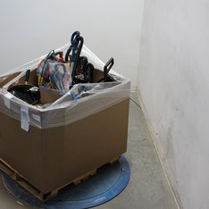 1 Pallet - 11 Pcs - Vacuums - Damaged / Missing Parts / Tested NOT WORKING - Shark, Bissell, Dyson, Bobsweep