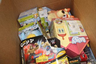 1 Parcel Box – 14 Pcs – Stuffed Animals, Action Figures – OPEN BOX UNTESTED RETURNS – Walmart