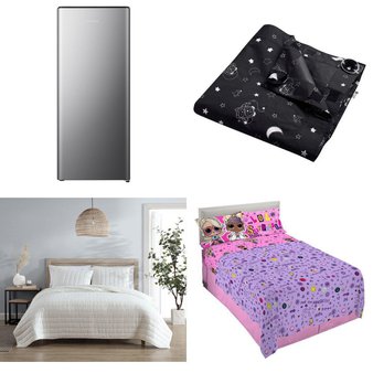3 Pallets – 300 Pcs – New Bath, Blankets, Throws & Quilts, Decor, Pillows – New and New Damaged Box – Walmart