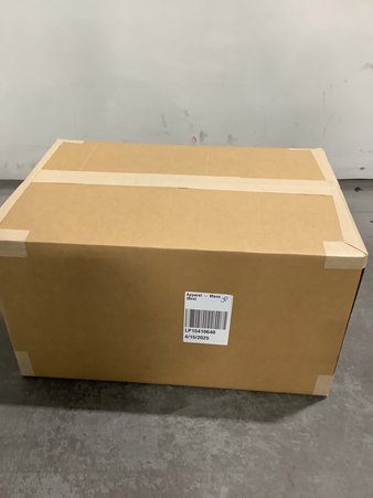 1 Parcel Box – 47 Pcs – T-Shirts, Polos, Sweaters, Underwear & Socks – Untested Customer Returns – Under Armour, Darn Tough, Columbia, The North Face – Outdoor Retailer