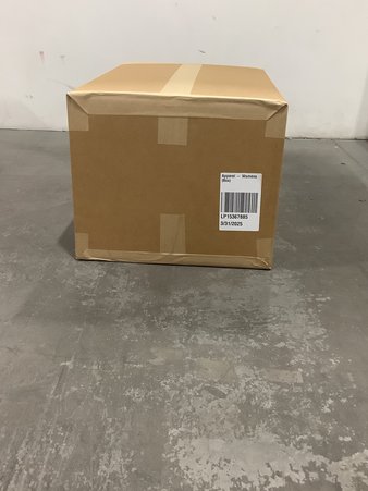 1 Parcel Box – 44 Pcs – Jeans, Pants, Legging & Shorts, Jackets & Outerwear – Untested Customer Returns – Columbia, The North Face, Under Armour, Raisins – Outdoor Retailer
