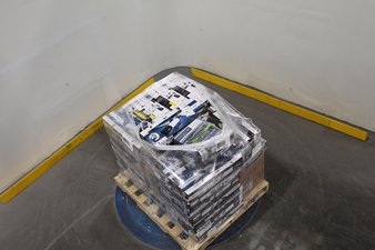 1 Pallets – 73 Pcs – Optics / Binoculars – Untested Customer Returns – Walmart