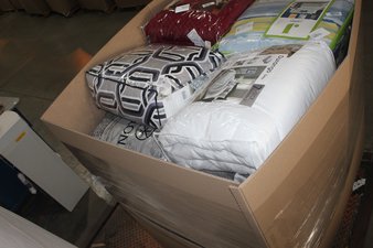 6 Pallets – 563 Pcs – Curtains & Window Coverings, Bedding Sets, Decor, Bath – Like New or New Customer Returns – JC Penney