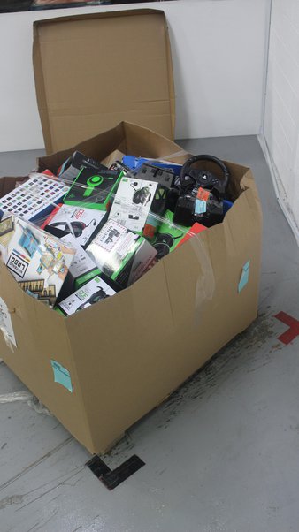 Pallet – 145 Pcs – Video Game Accessories – Tested NOT WORKING – HyperX, Turtle Beach, Microsoft, Mi