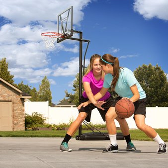Pallet – Lifetime 90585 48 In. Adjustable Portable Basketball Hoop – Outdoor Sports – Customer Returns – Lifetime
