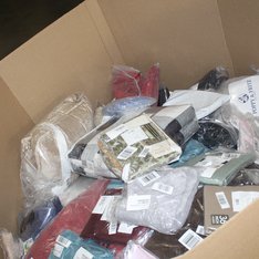 3 Pallets - 356 Pcs - Curtains & Window Coverings, Sheets, Pillowcases & Bed Skirts, Decor, Bedding Sets - Like New or New Customer Returns - JC Penney