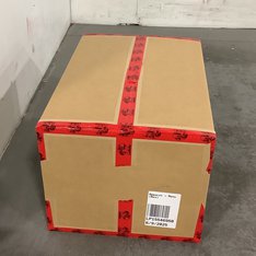 1 Parcel Box - 38 Pcs - T-Shirts, Polos, Sweaters, Jackets & Outerwear - Untested Customer Returns - Under Armour, Columbia, The North Face - Outdoor Retailer