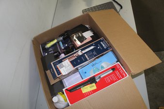 1 Parcel Box – 44 Pcs – Makeup, Fragrances – OPEN BOX UNTESTED RETURNS – Walmart