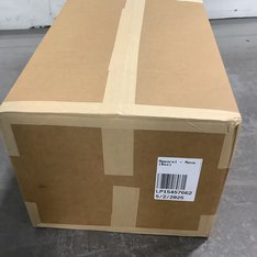 1 Parcel Box - 27 Pcs - Jeans, Pants & Shorts, T-Shirts, Polos, Sweaters - Untested Customer Returns - Under Armour, Columbia, Dickies - Outdoor Retailer