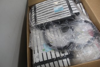 1 Parcel Box – 10 Pcs – Like New and New Apparel – Backpacks, Bags, Wallets & Accessories – JC Penney
