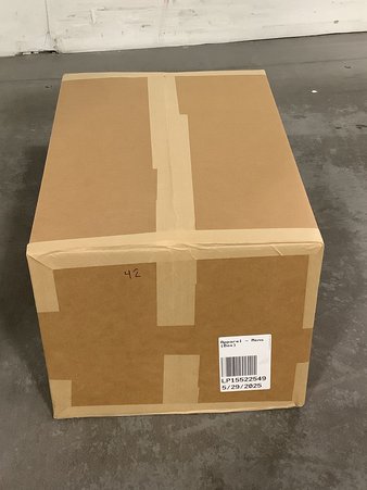1 Parcel Box – 57 Pcs – T-Shirts, Polos, Sweaters, Jackets & Outerwear – Untested Customer Returns – Columbia, Under Armour, huk, 5.11 TACTICAL – Outdoor Retailer