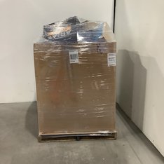 1 Pallets - 118 Pcs – Mens, Backpacks, Bags, Wallets & Accessories, Jackets & Outerwear, Jeans, Pants & Shorts – Untested Customer Returns - Outdoor Retailer
